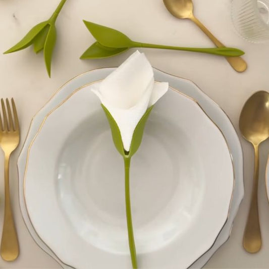 Elegant Floral Fashionable Napkin Holder Set of 4